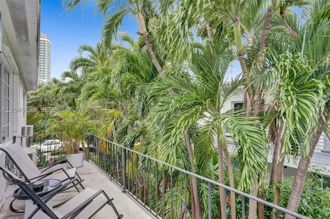 1431 Lincoln Terrace Miami Beach FL 33139