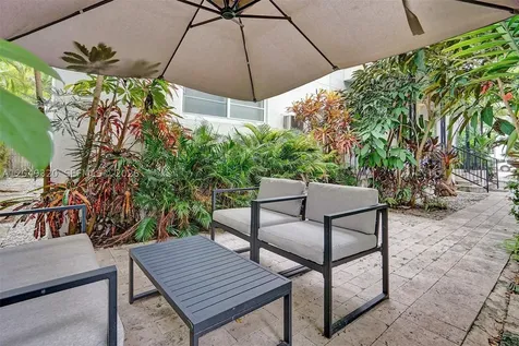 1431 Lincoln Terrace Miami Beach FL 33139