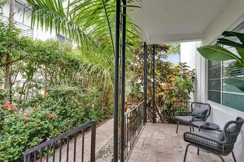 1431 Lincoln Terrace Miami Beach FL 33139
