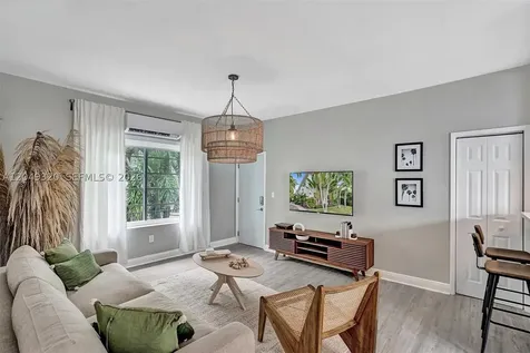 1431 Lincoln Terrace Miami Beach FL 33139
