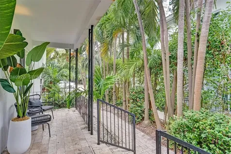 1431 Lincoln Terrace Miami Beach FL 33139