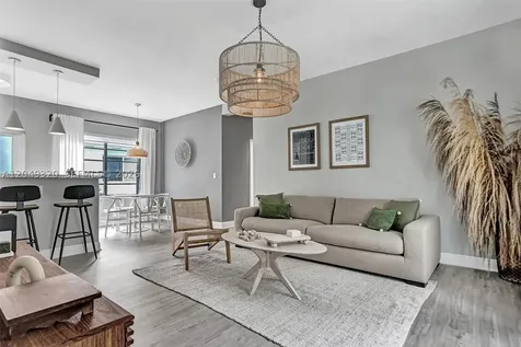 1431 Lincoln Terrace Miami Beach FL 33139