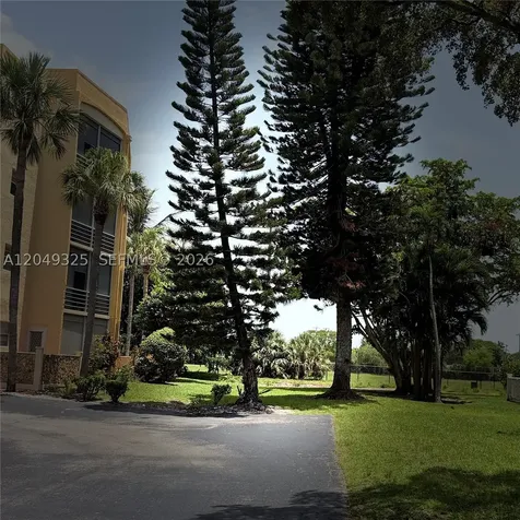 3940 NW 42nd Avenue Lauderdale Lakes FL 33319