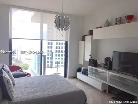 68 SE 6th Street Miami FL 33131