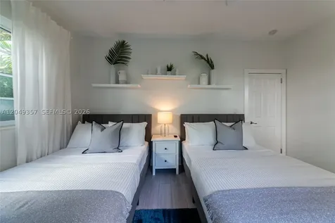 1431 Lincoln Terrace Miami Beach FL 33139