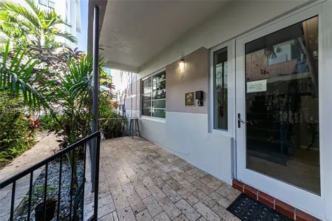 1431 Lincoln Terrace Miami Beach FL 33139