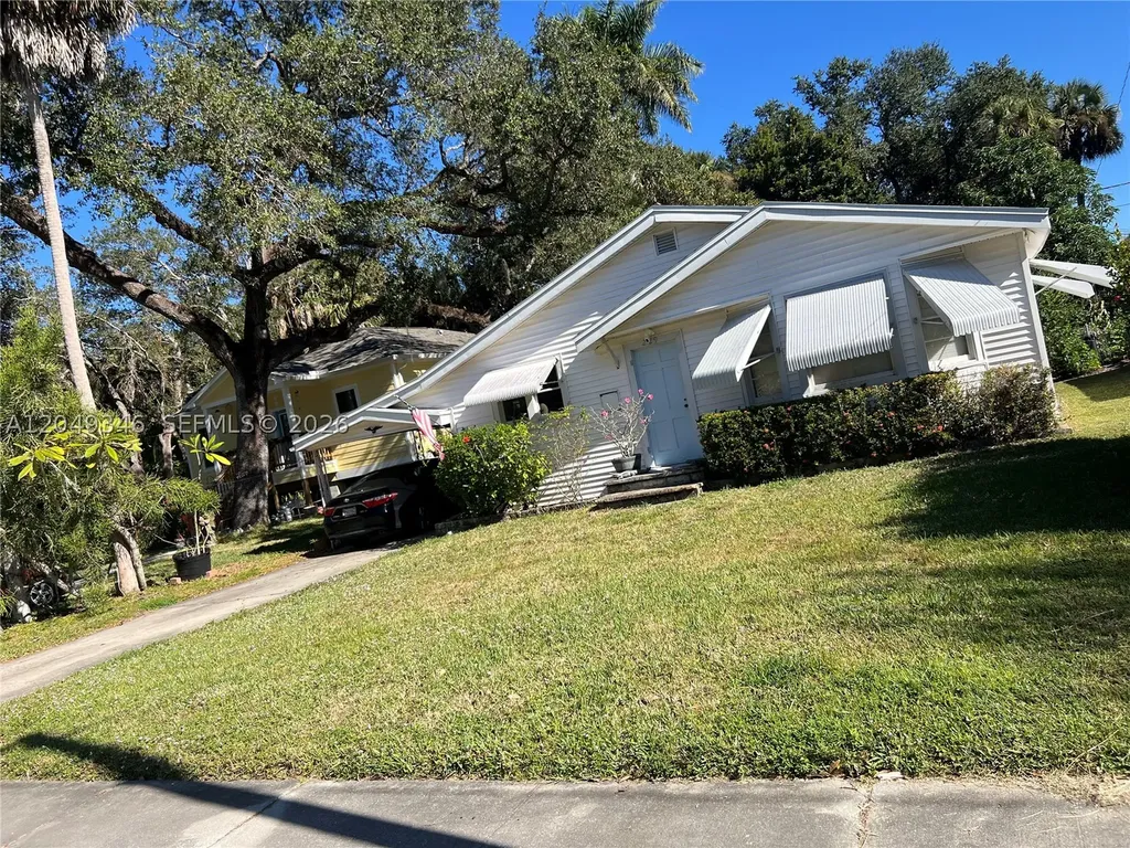 229 Granada Boulevard Fort Myers FL 33905