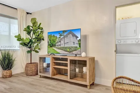 1415 16th Street Miami Beach FL 33139