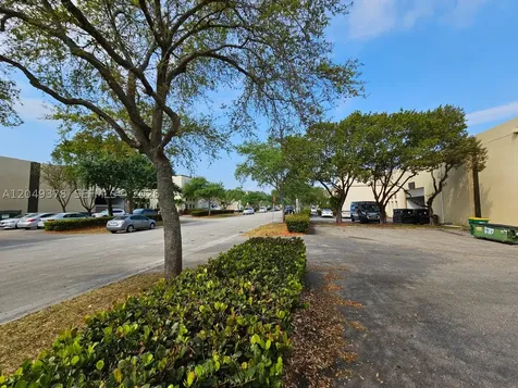 10475 NW 37th Terrace Doral FL 33178