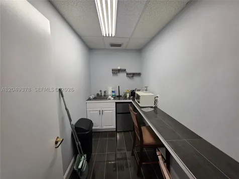 10475 NW 37th Terrace Doral FL 33178