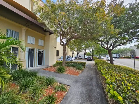 10475 NW 37th Terrace Doral FL 33178