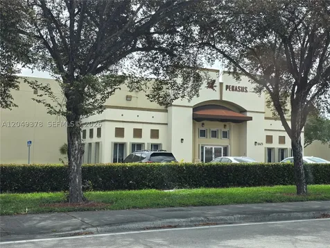 10475 NW 37th Terrace Doral FL 33178