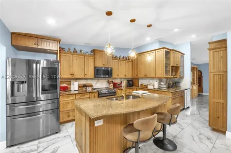 8177 NW 1st Street Coral Springs FL 33071