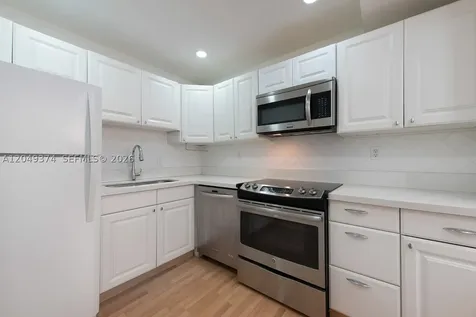 800 West Avenue Miami Beach FL 33139