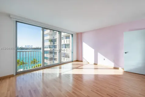 800 West Avenue Miami Beach FL 33139