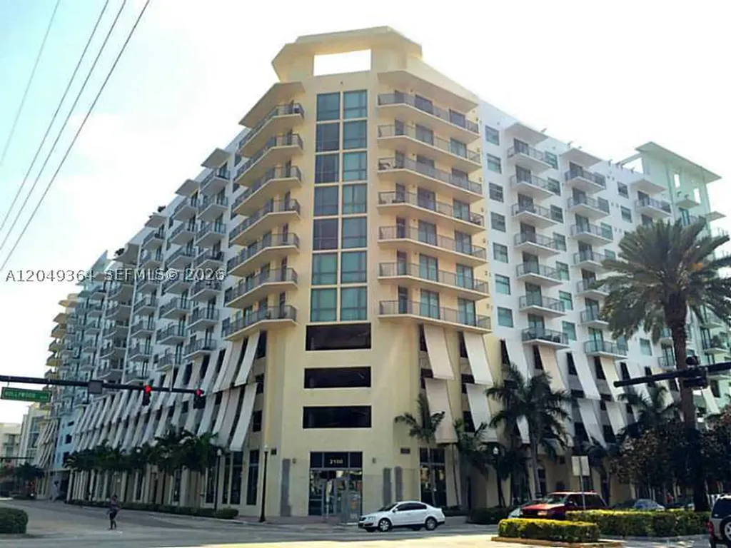 140 S Dixie Hy Hollywood FL 33020