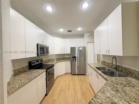 899 Phoenix Way Weston FL 33327