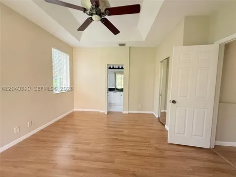 899 Phoenix Way Weston FL 33327