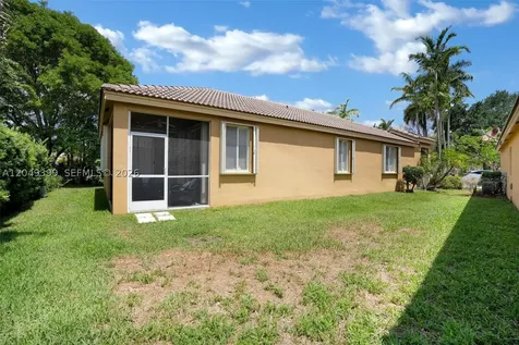 899 Phoenix Way Weston FL 33327