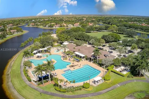 899 Phoenix Way Weston FL 33327