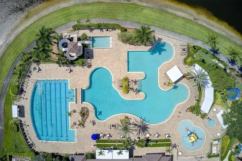 899 Phoenix Way Weston FL 33327