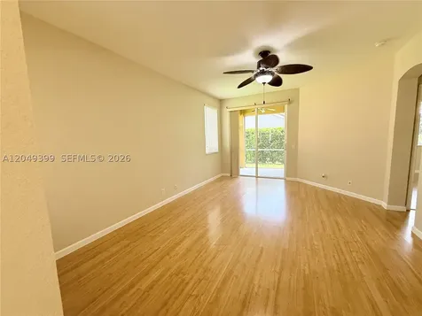 899 Phoenix Way Weston FL 33327