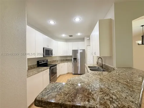 899 Phoenix Way Weston FL 33327