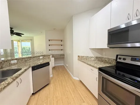 899 Phoenix Way Weston FL 33327