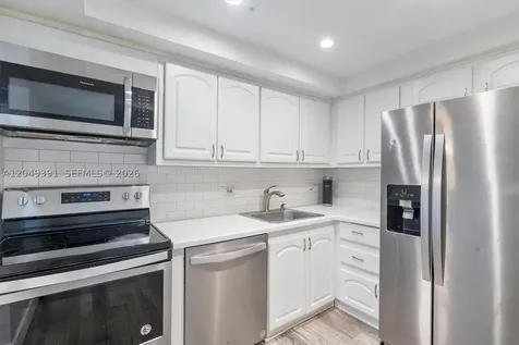 20515 E Country Club Drive Aventura FL 33180