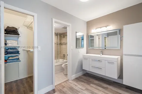 20515 E Country Club Drive Aventura FL 33180
