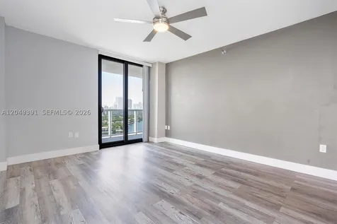 20515 E Country Club Drive Aventura FL 33180