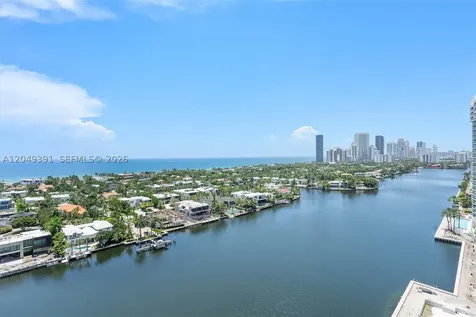 20515 E Country Club Drive Aventura FL 33180