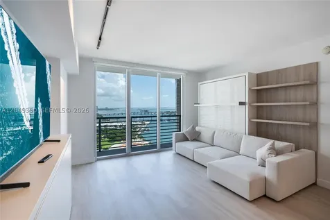 325 S Biscayne Boulevard Miami FL 33131