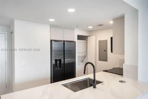 325 S Biscayne Boulevard Miami FL 33131