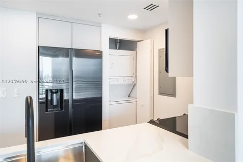 325 S Biscayne Boulevard Miami FL 33131