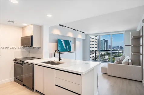 325 S Biscayne Boulevard Miami FL 33131