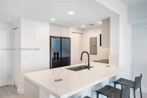 325 S Biscayne Boulevard Miami FL 33131