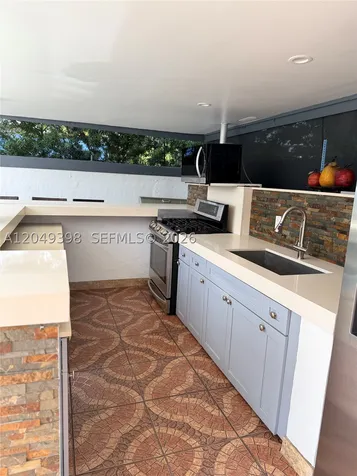 9675 SW 19th Street Miami FL 33165