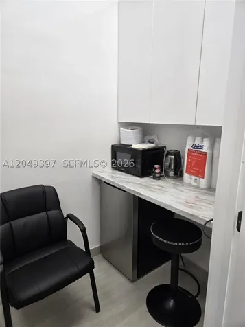 218 N Federal Highway Hallandale Beach FL 33009
