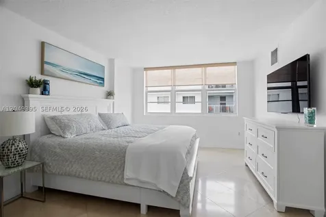 6917 Collins Avenue Miami Beach FL 33141