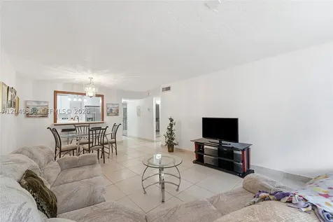 2871 Somerset Drive Lauderdale Lakes FL 33311