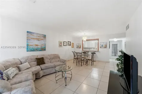 2871 Somerset Drive Lauderdale Lakes FL 33311
