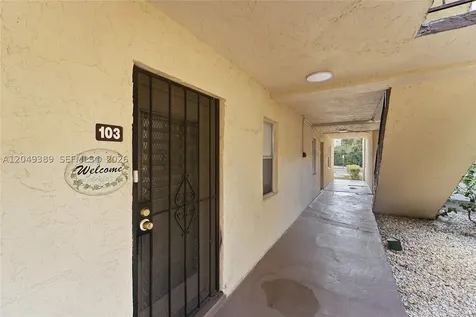 2871 Somerset Drive Lauderdale Lakes FL 33311