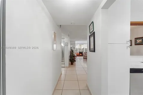 2871 Somerset Drive Lauderdale Lakes FL 33311