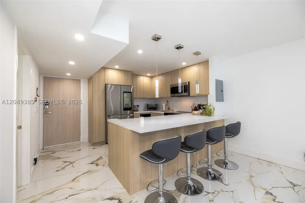 400 N Surf Hollywood FL 33019