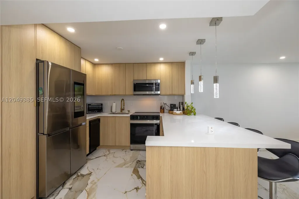 400 N Surf Hollywood FL 33019