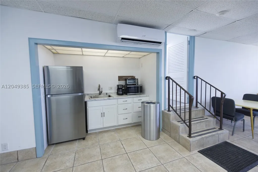 400 N Surf Hollywood FL 33019
