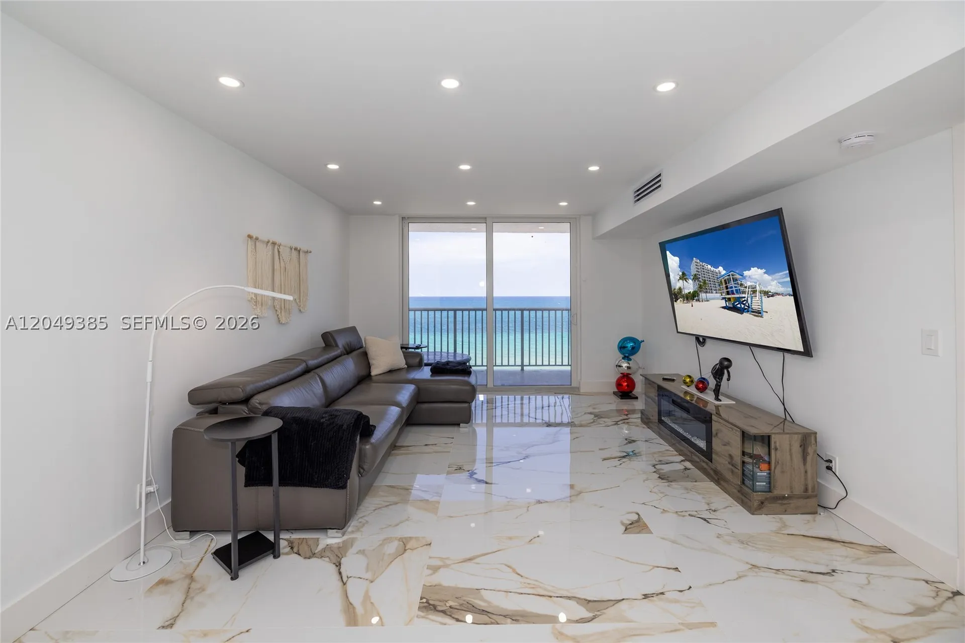 400 N Surf Hollywood FL 33019