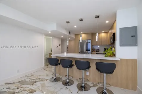400 N Surf Hollywood FL 33019