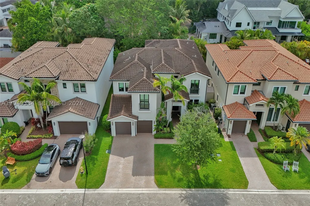 5742 E Brookfield Circle E Hollywood FL 33312